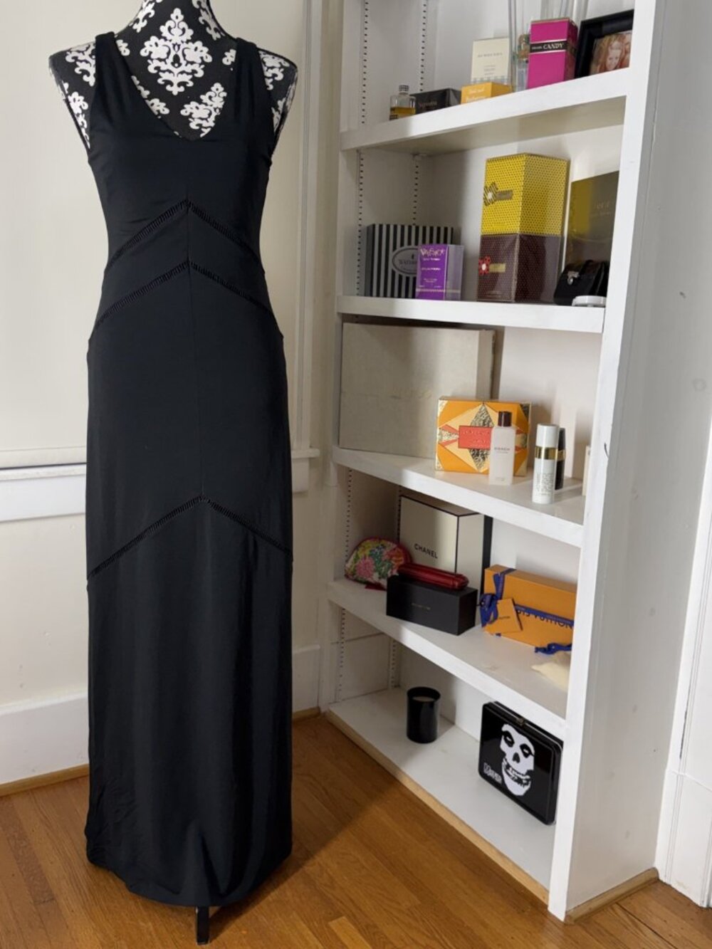 Banana Republic 0 Black Maxi Dress intricate design lined sleeveless classy Chic